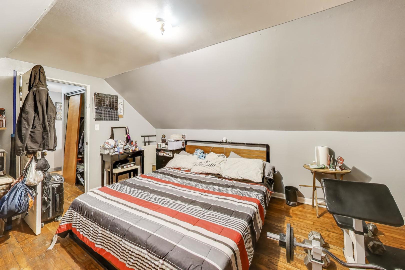 7772 Lavergne Avenue, Burbank, IL 60459