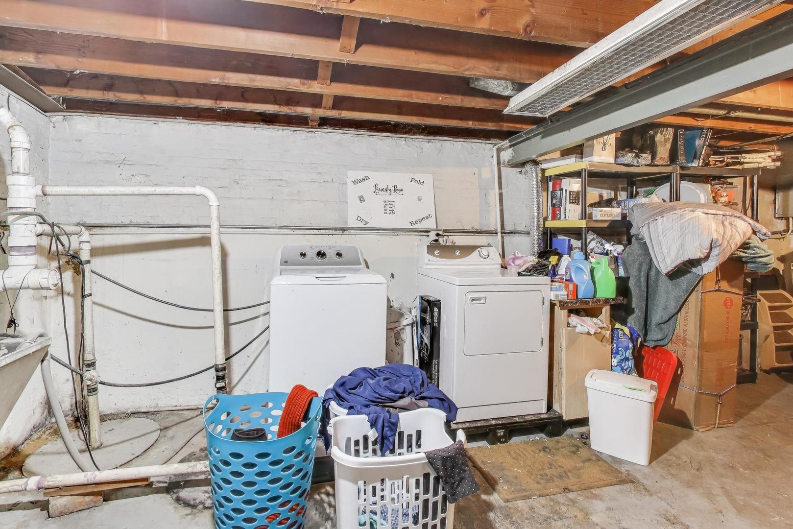 7772 Lavergne Avenue, Burbank, IL 60459