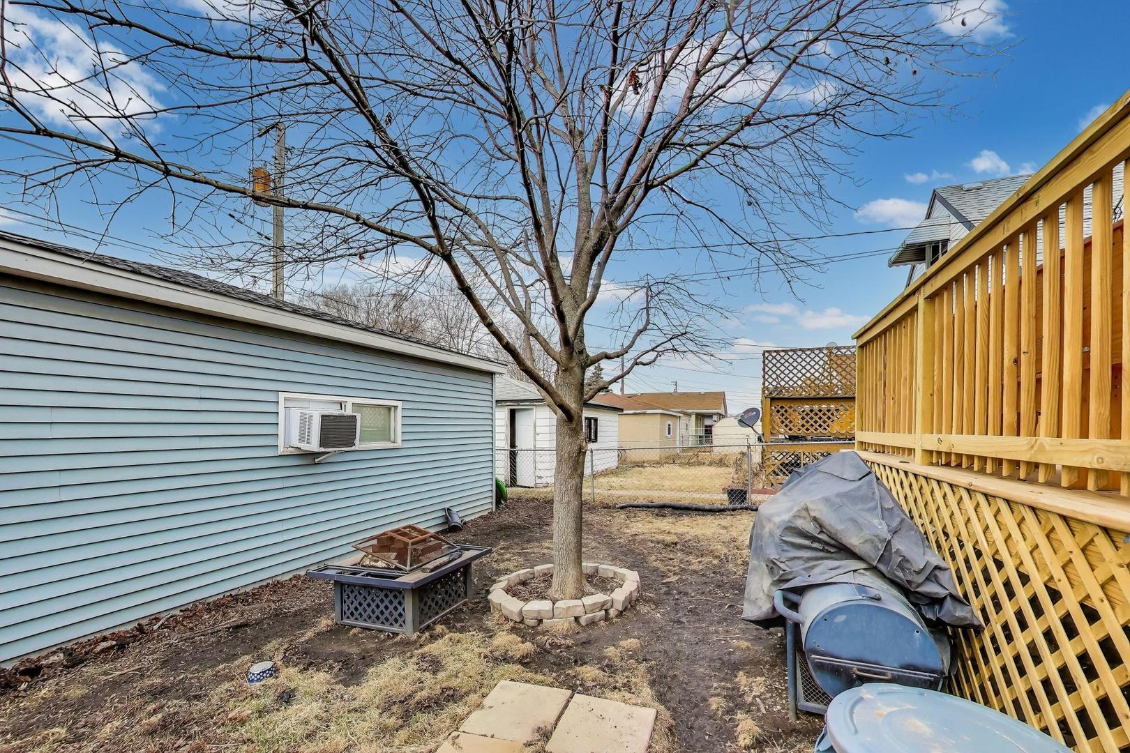 7772 Lavergne Avenue, Burbank, IL 60459