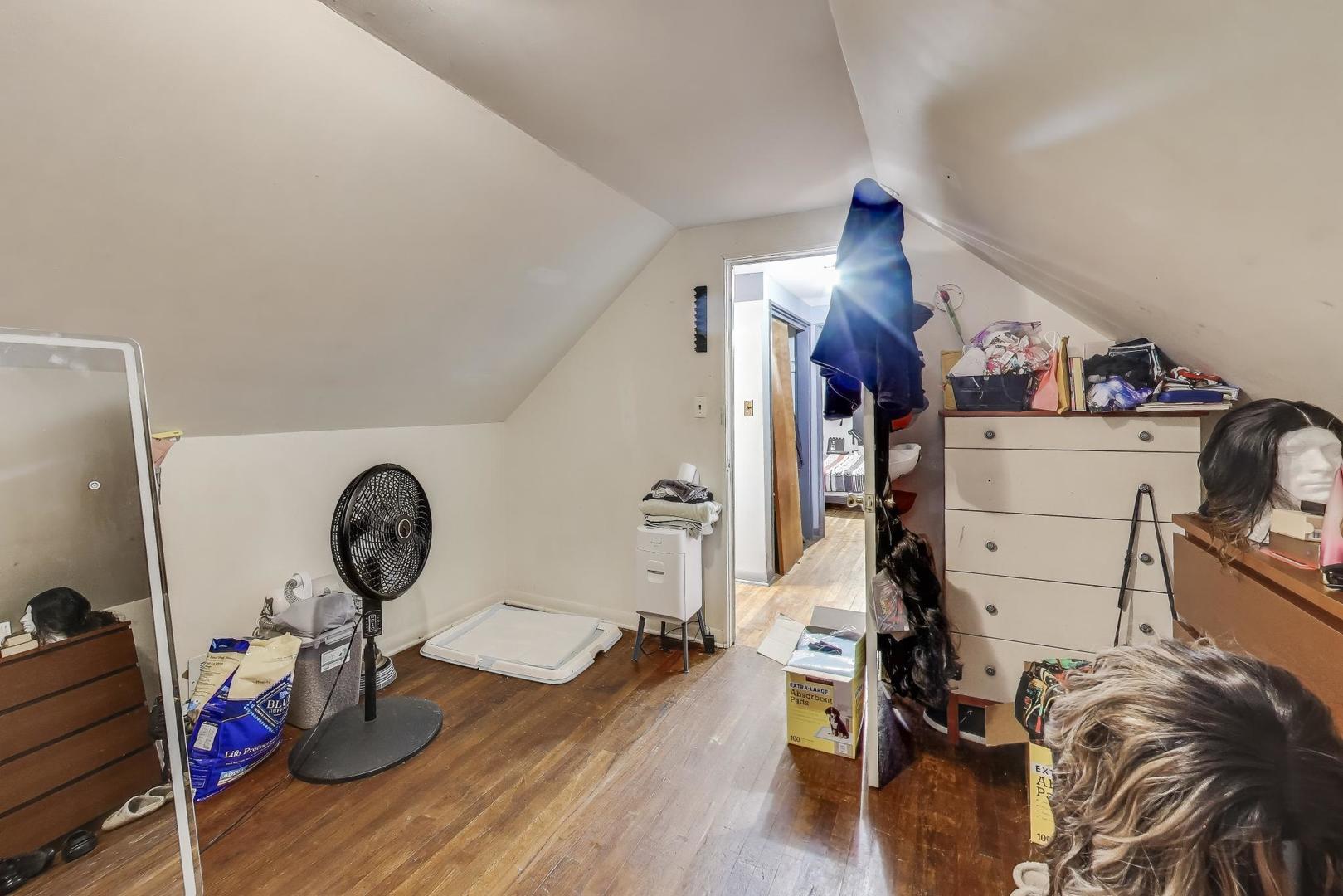 7772 Lavergne Avenue, Burbank, IL 60459