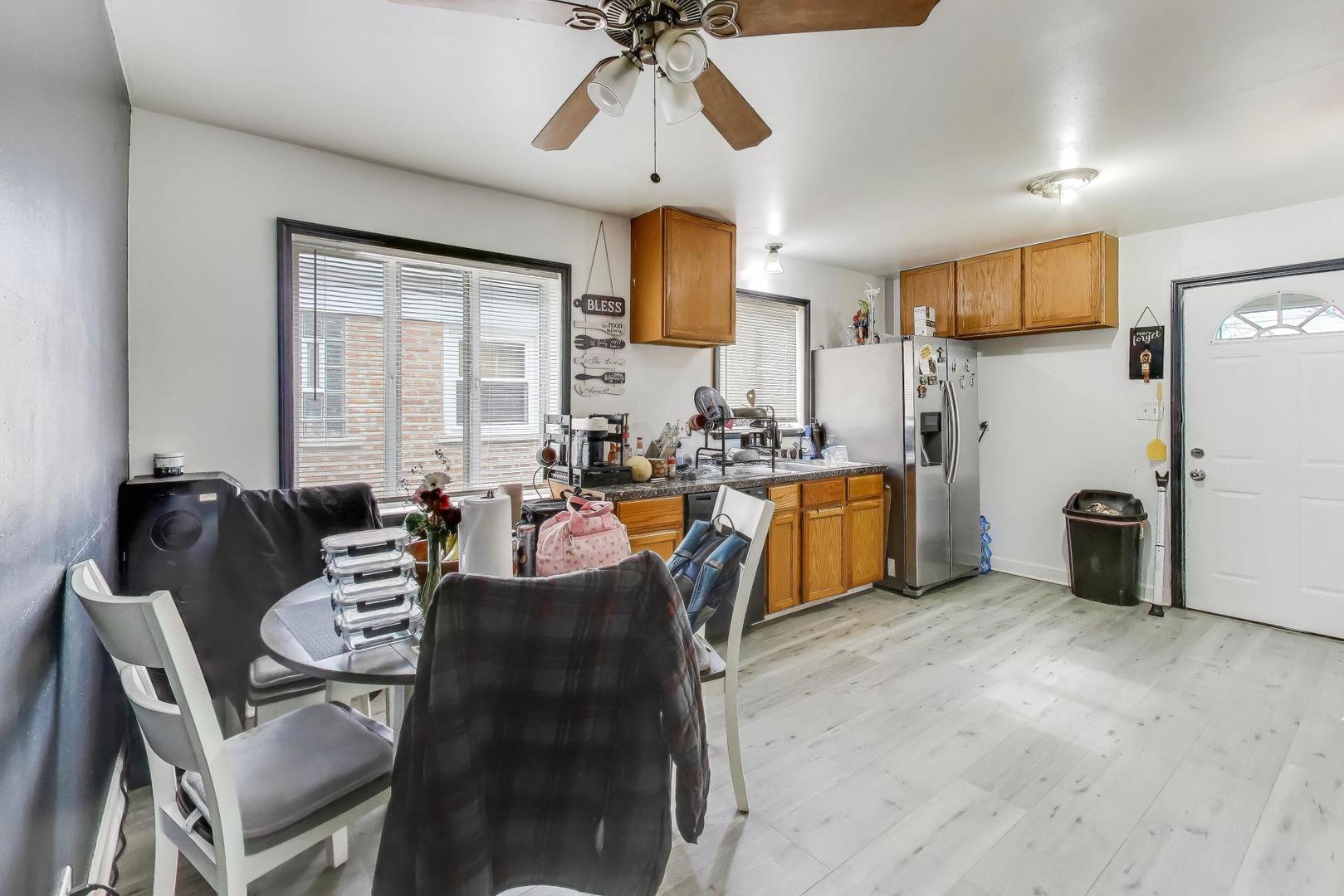 7772 Lavergne Avenue, Burbank, IL 60459