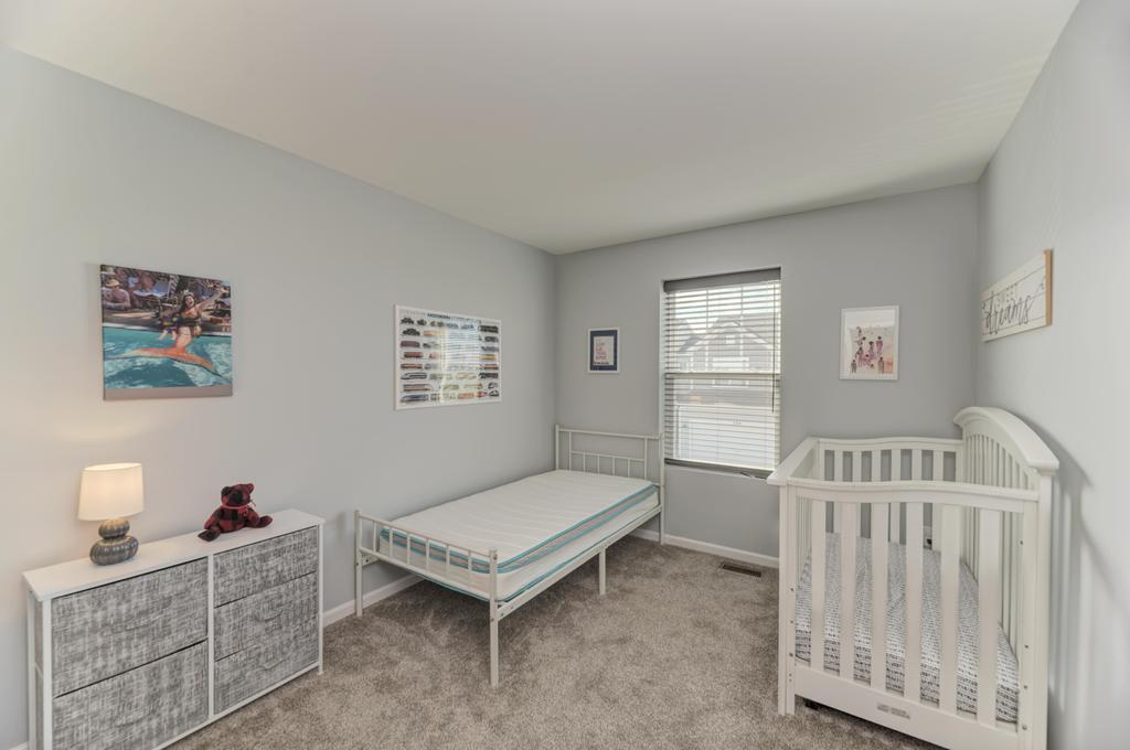 126 Kingsport Drive, South Elgin, IL 60177