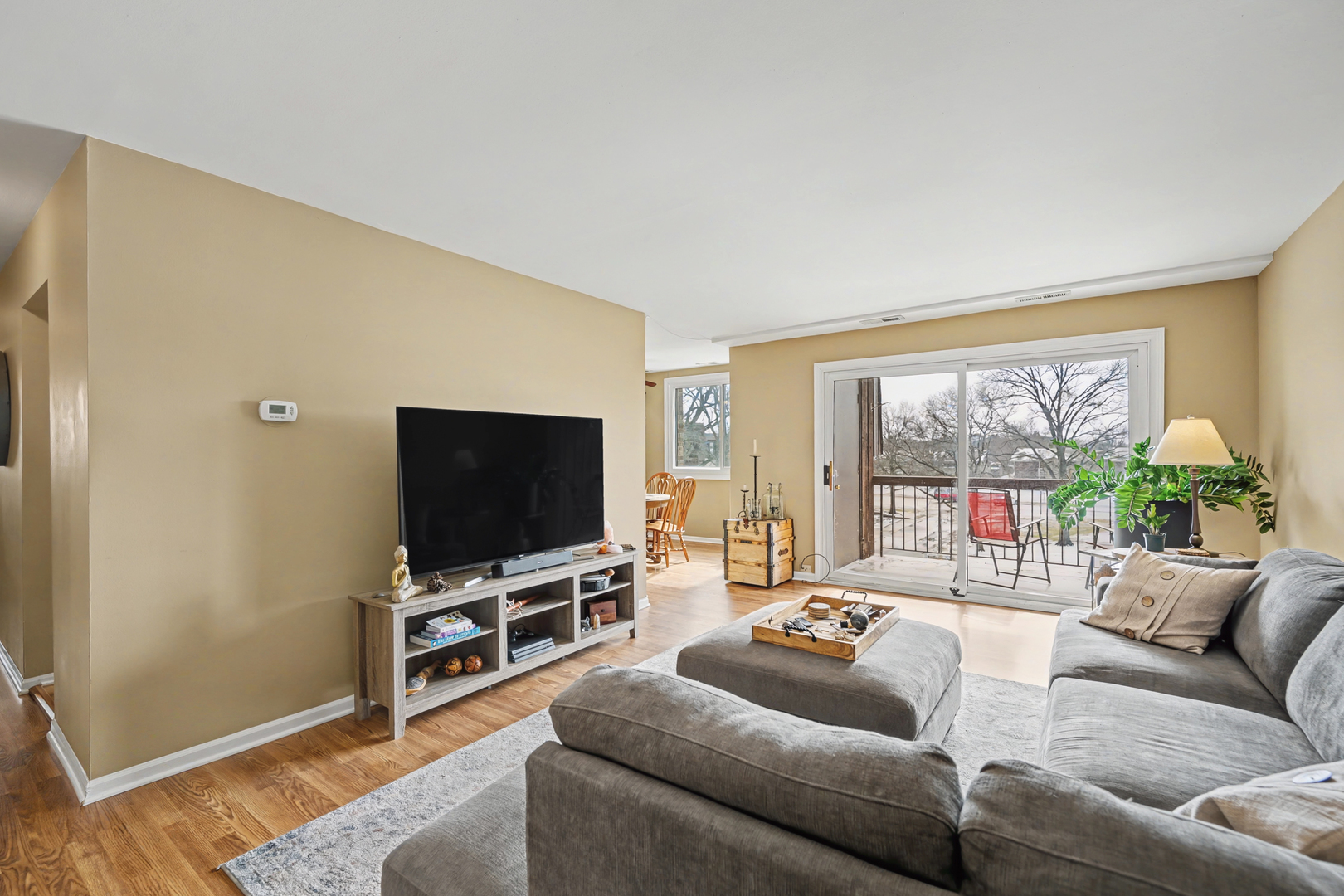 450 Raintree Court #3B, Glen Ellyn, IL 60137