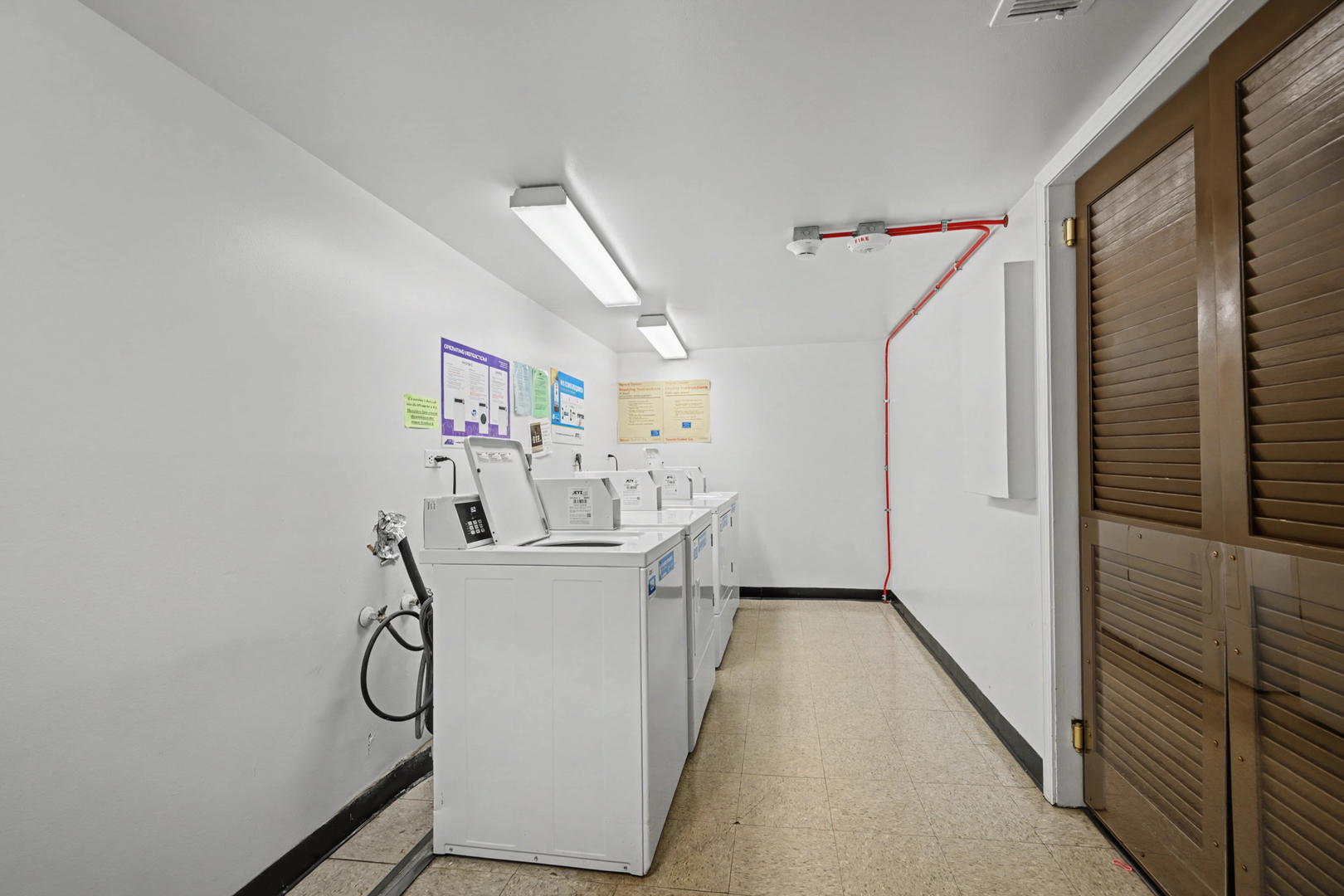 450 Raintree Court #3B, Glen Ellyn, IL 60137