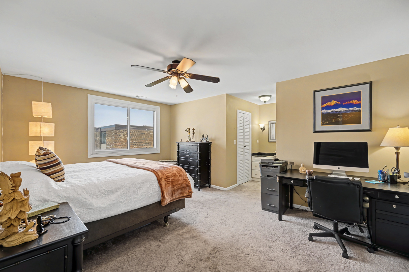 450 Raintree Court #3B, Glen Ellyn, IL 60137