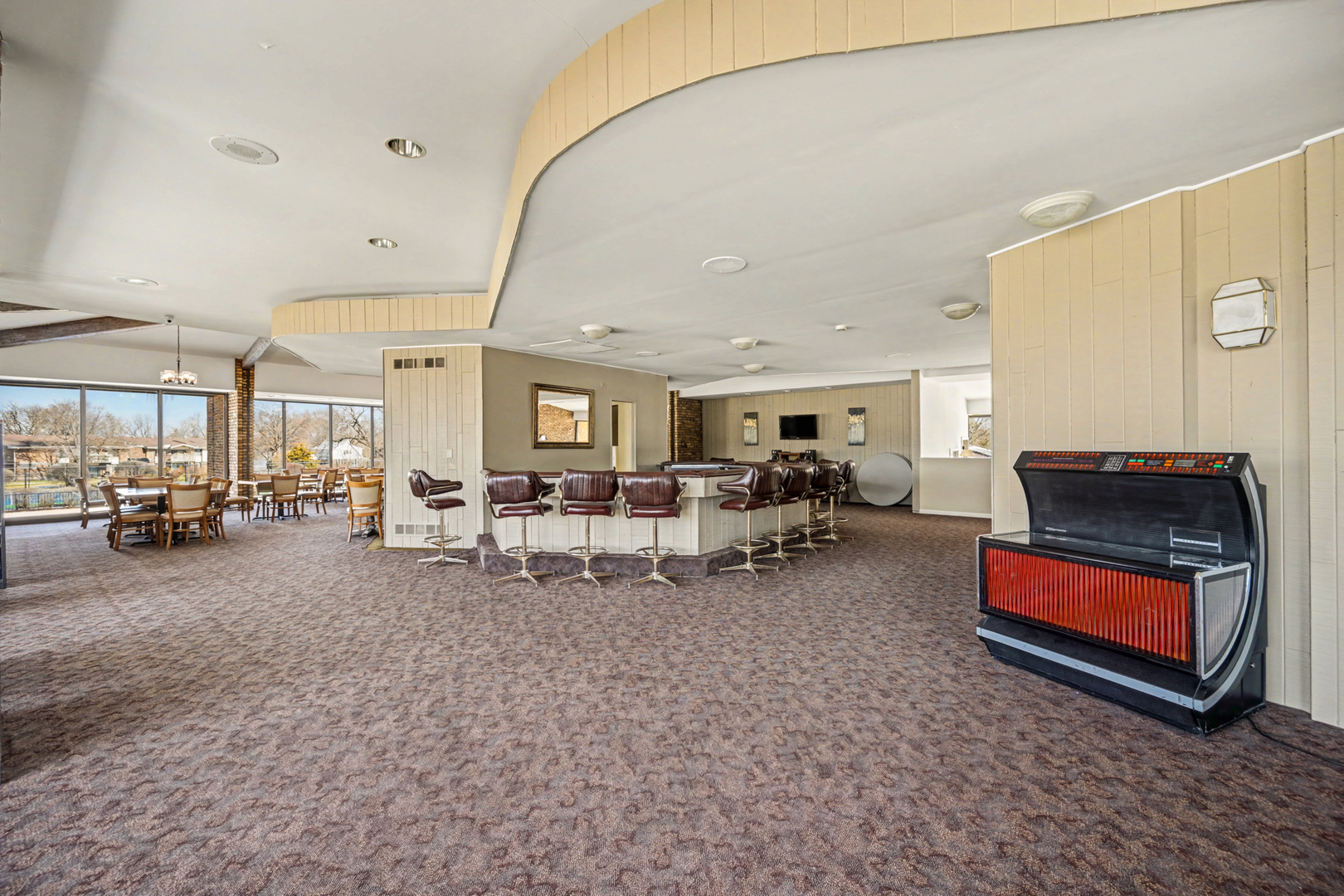 450 Raintree Court #3B, Glen Ellyn, IL 60137