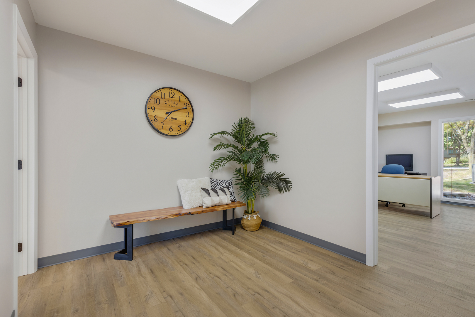 1250 Executive Place #300, Geneva, IL 60134