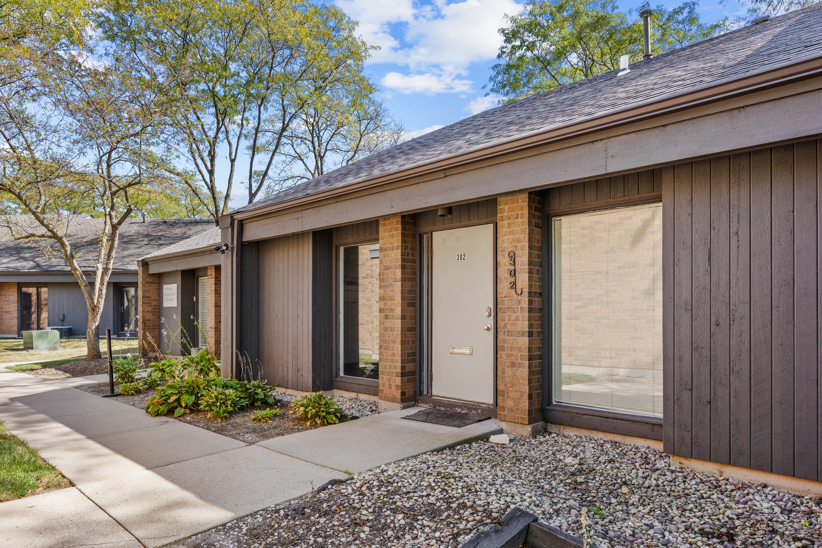 1250 Executive Place #300, Geneva, IL 60134