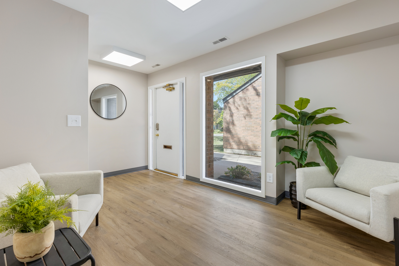 1250 Executive Place #300, Geneva, IL 60134