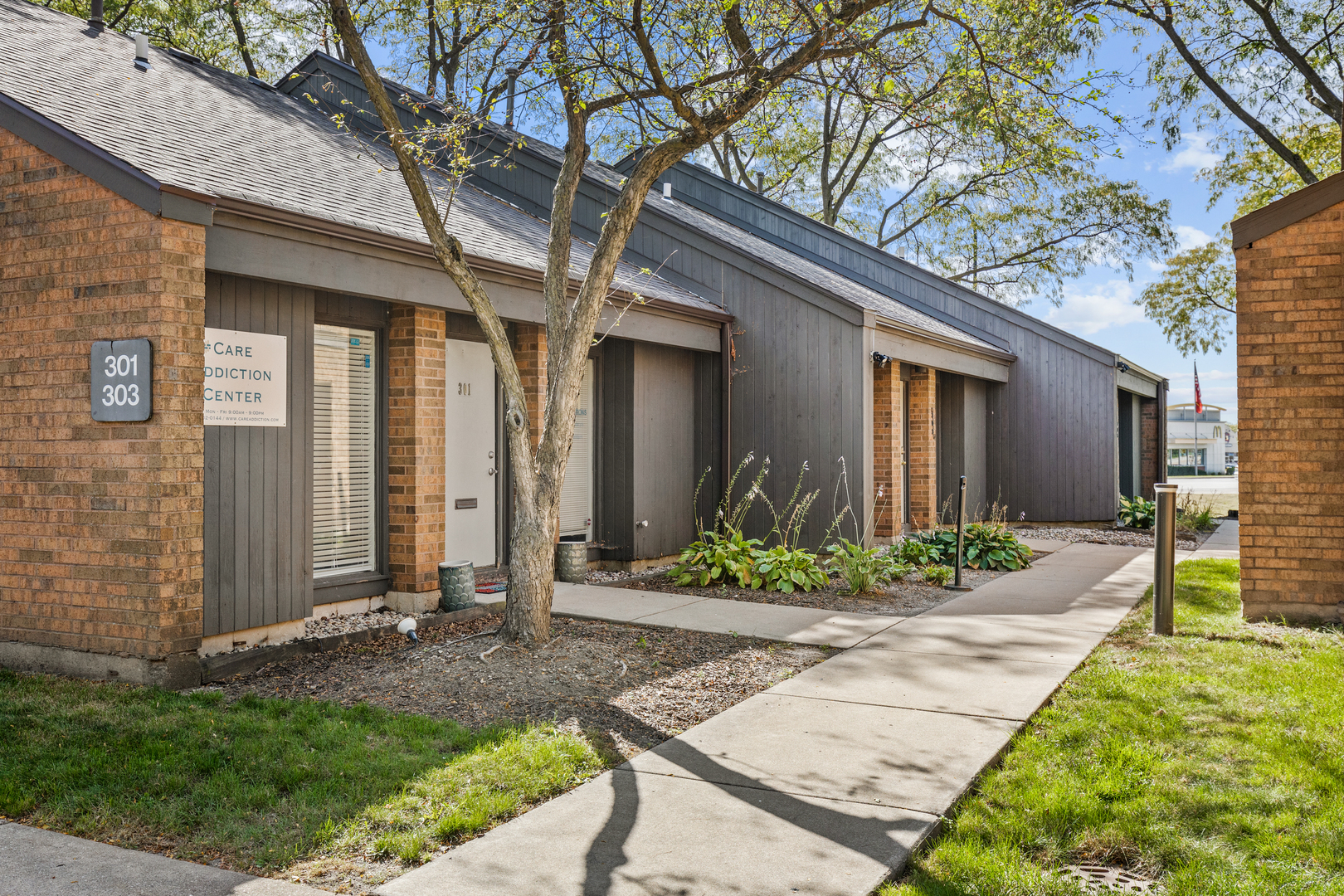 1250 Executive Place #300, Geneva, IL 60134