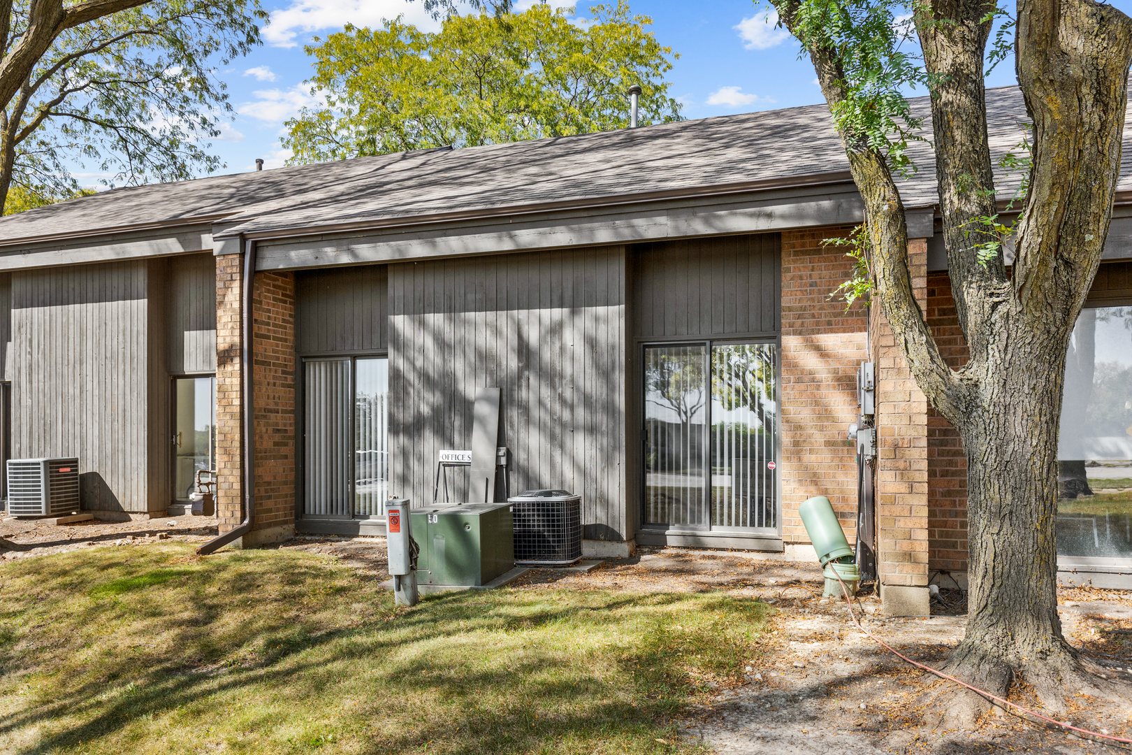 1250 Executive Place #300, Geneva, IL 60134