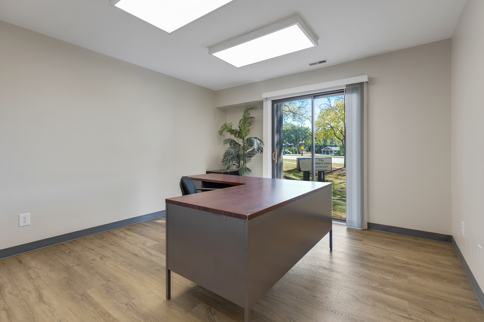 1250 Executive Place #300, Geneva, IL 60134