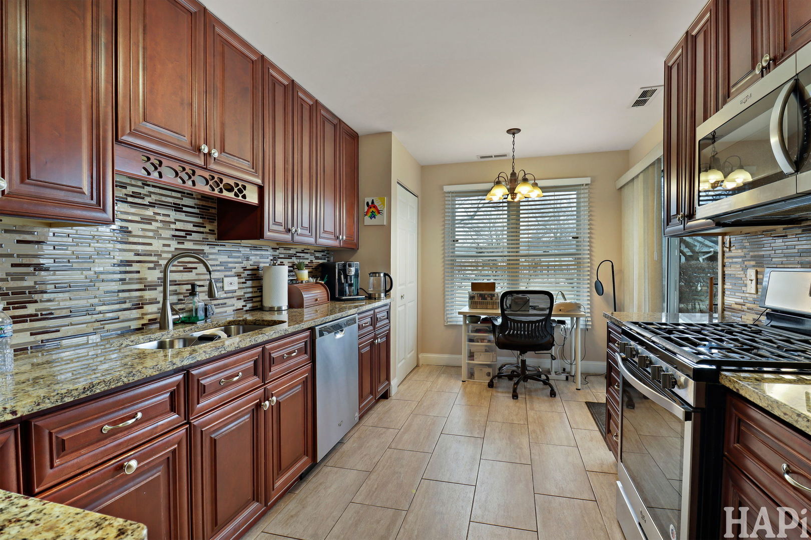 1300 Cromwell Court #1300, Vernon Hills, IL 60061