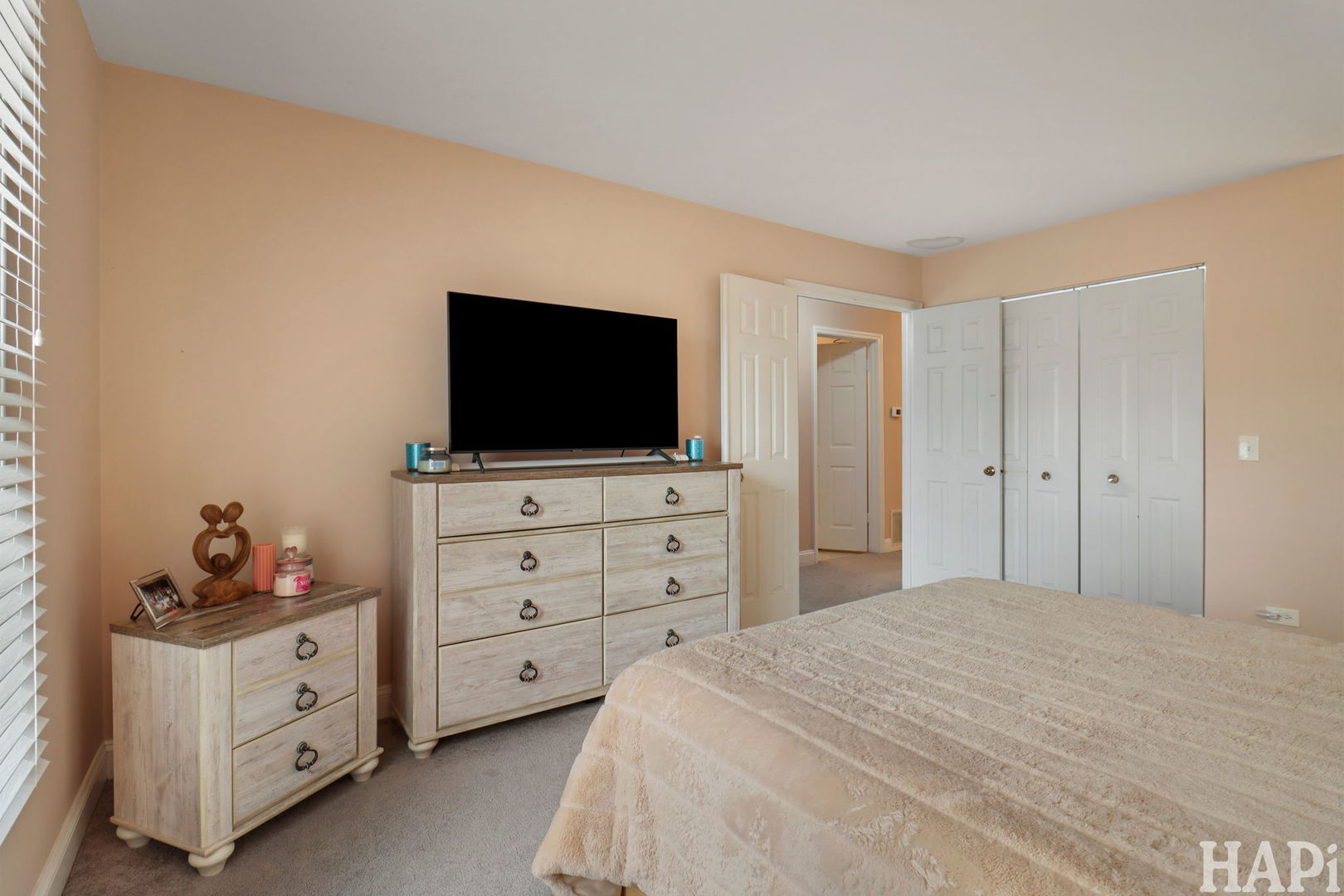 1300 Cromwell Court #1300, Vernon Hills, IL 60061