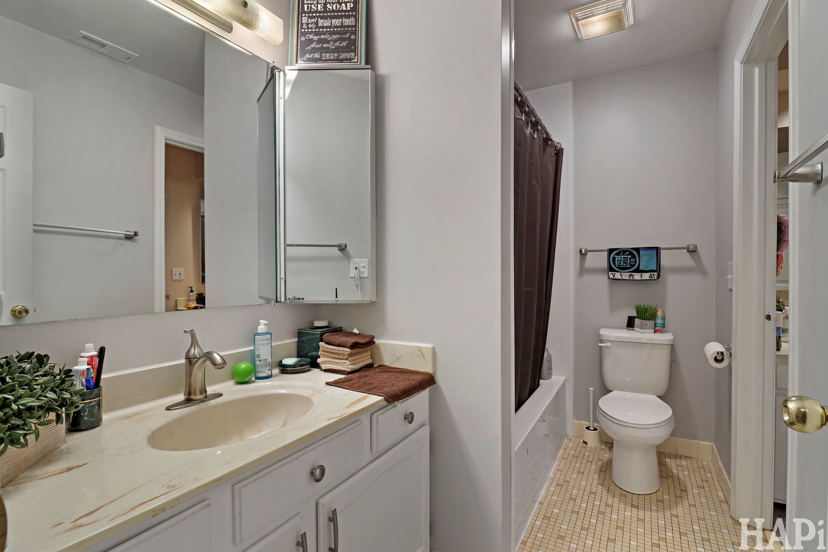 1300 Cromwell Court #1300, Vernon Hills, IL 60061