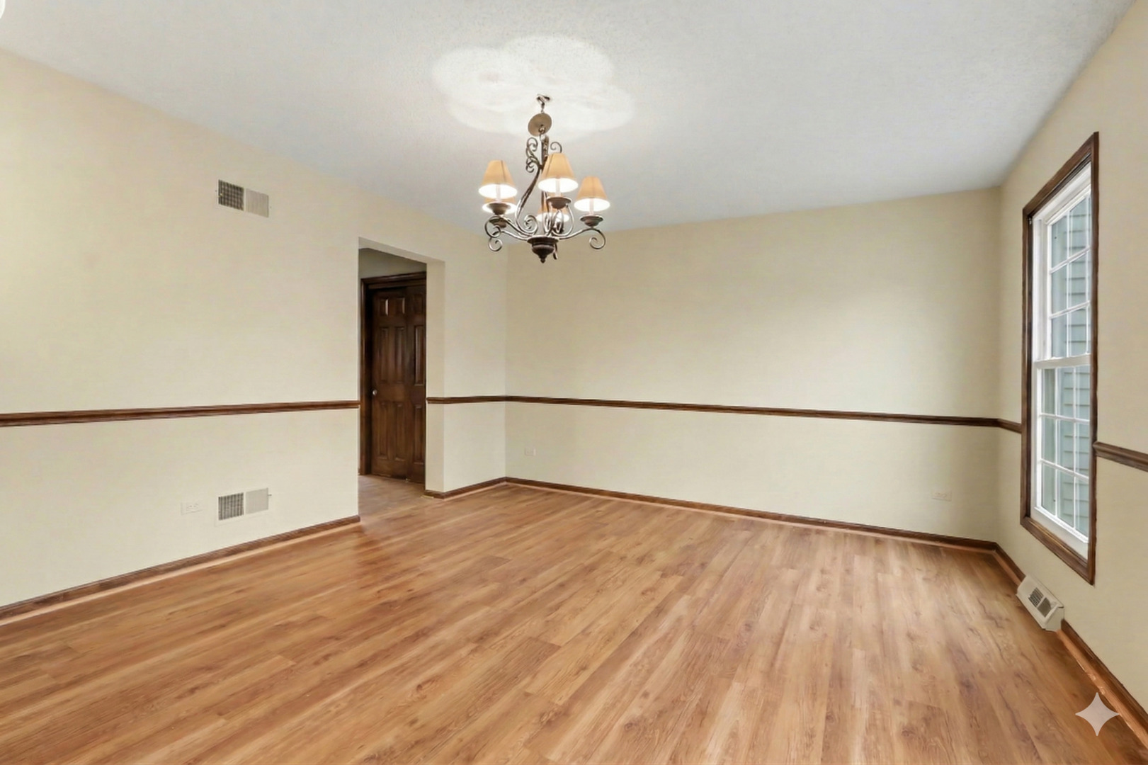 720 Meadow Wood Drive, Joliet, IL 60431