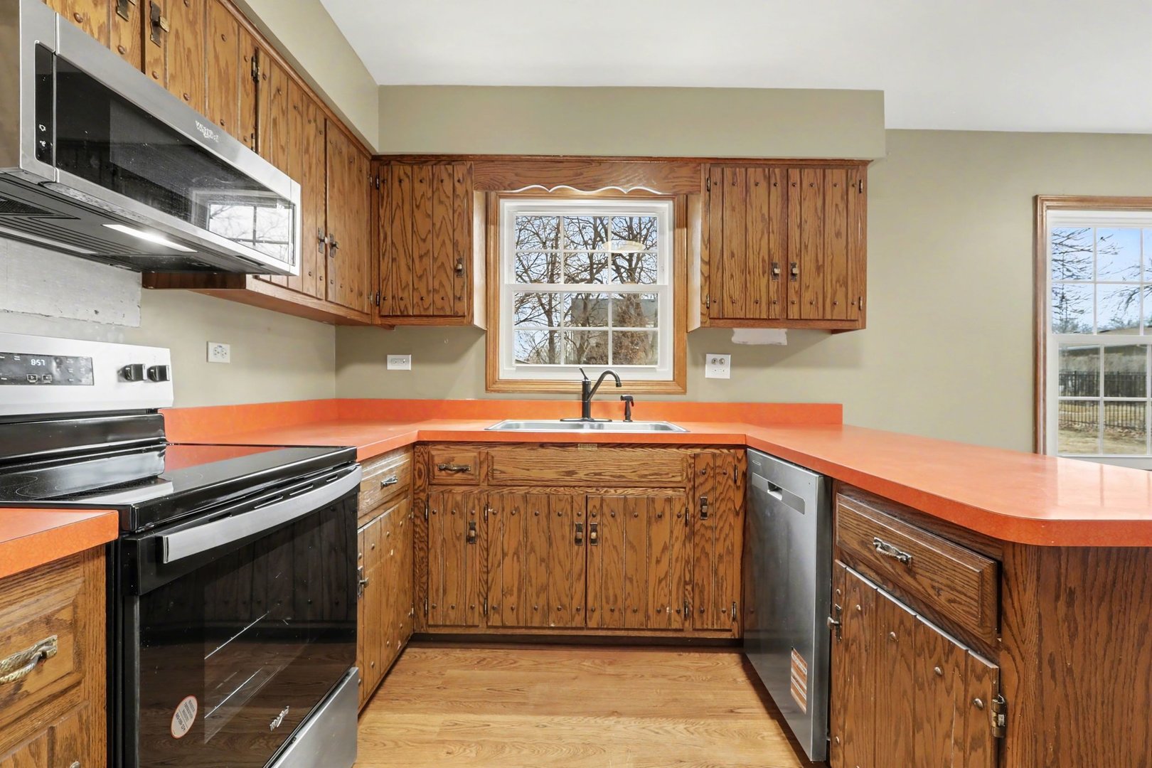 720 Meadow Wood Drive, Joliet, IL 60431