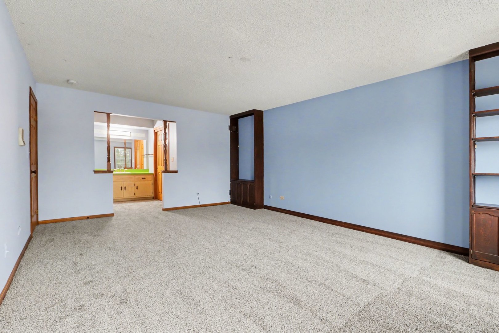 720 Meadow Wood Drive, Joliet, IL 60431