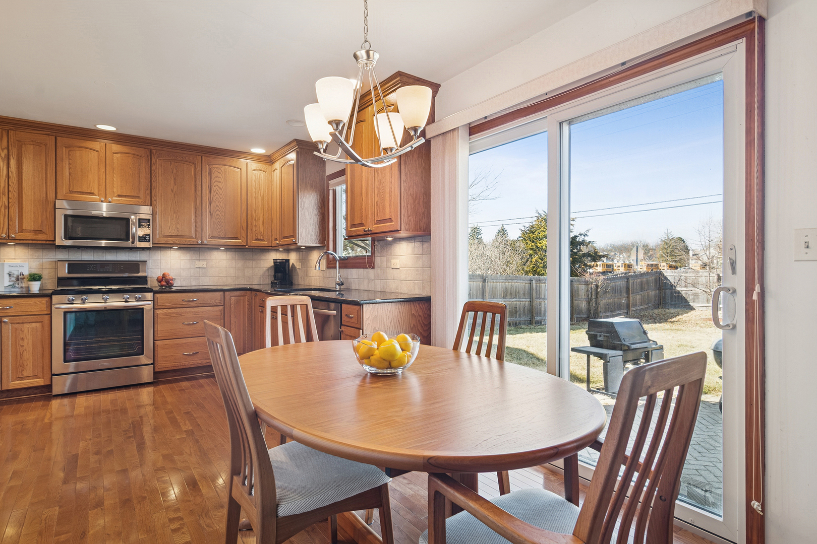 1332 Edington Lane, Mundelein, IL 60060