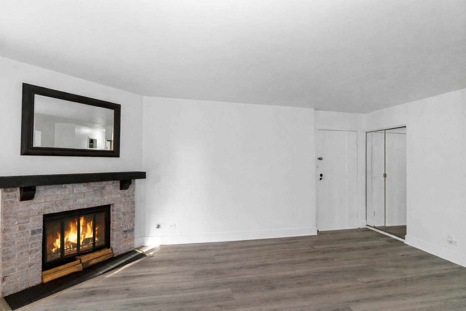 1325 Williamsburg Drive #C1, Schaumburg, IL 60193