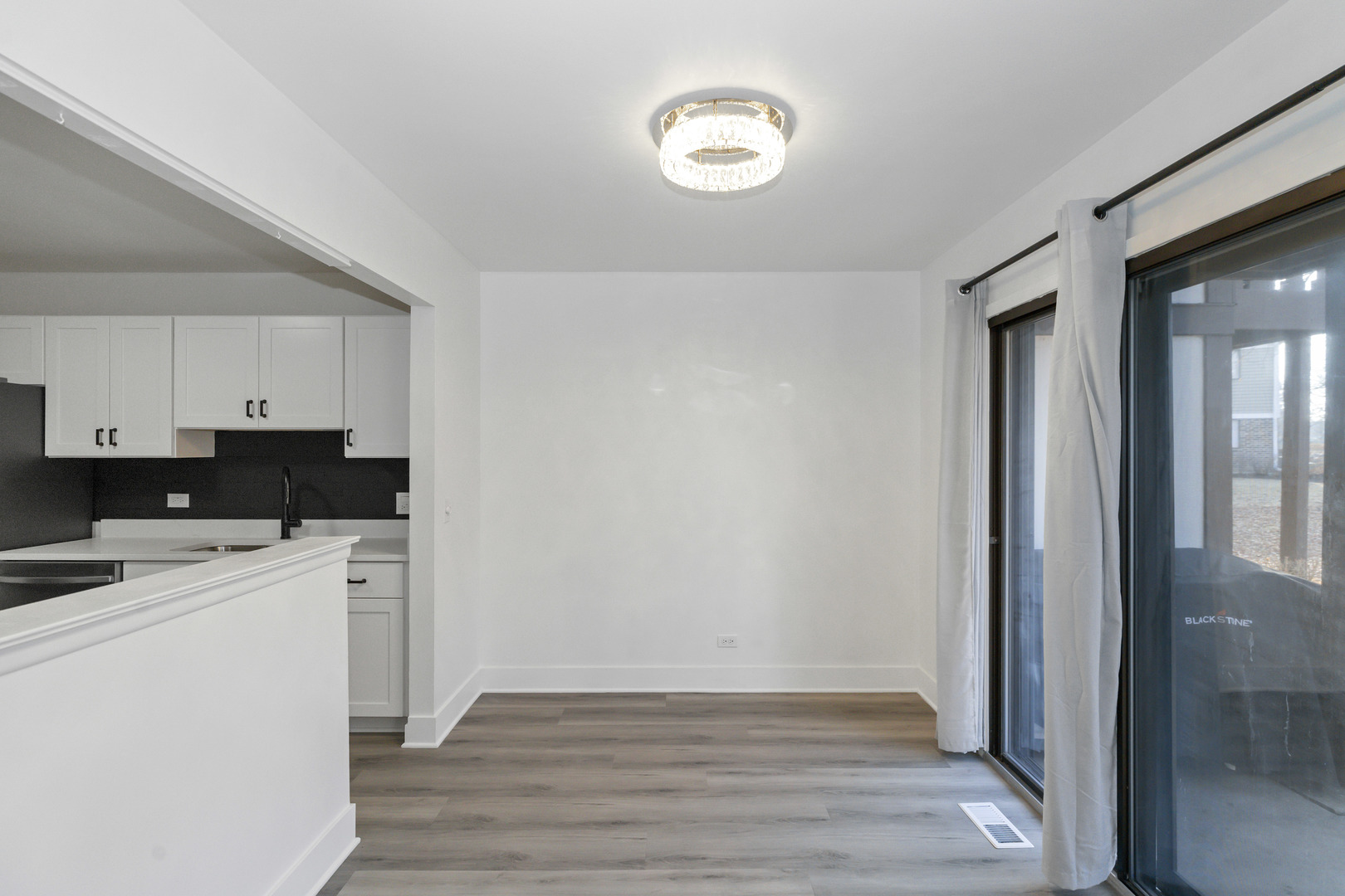 1325 Williamsburg Drive #C1, Schaumburg, IL 60193