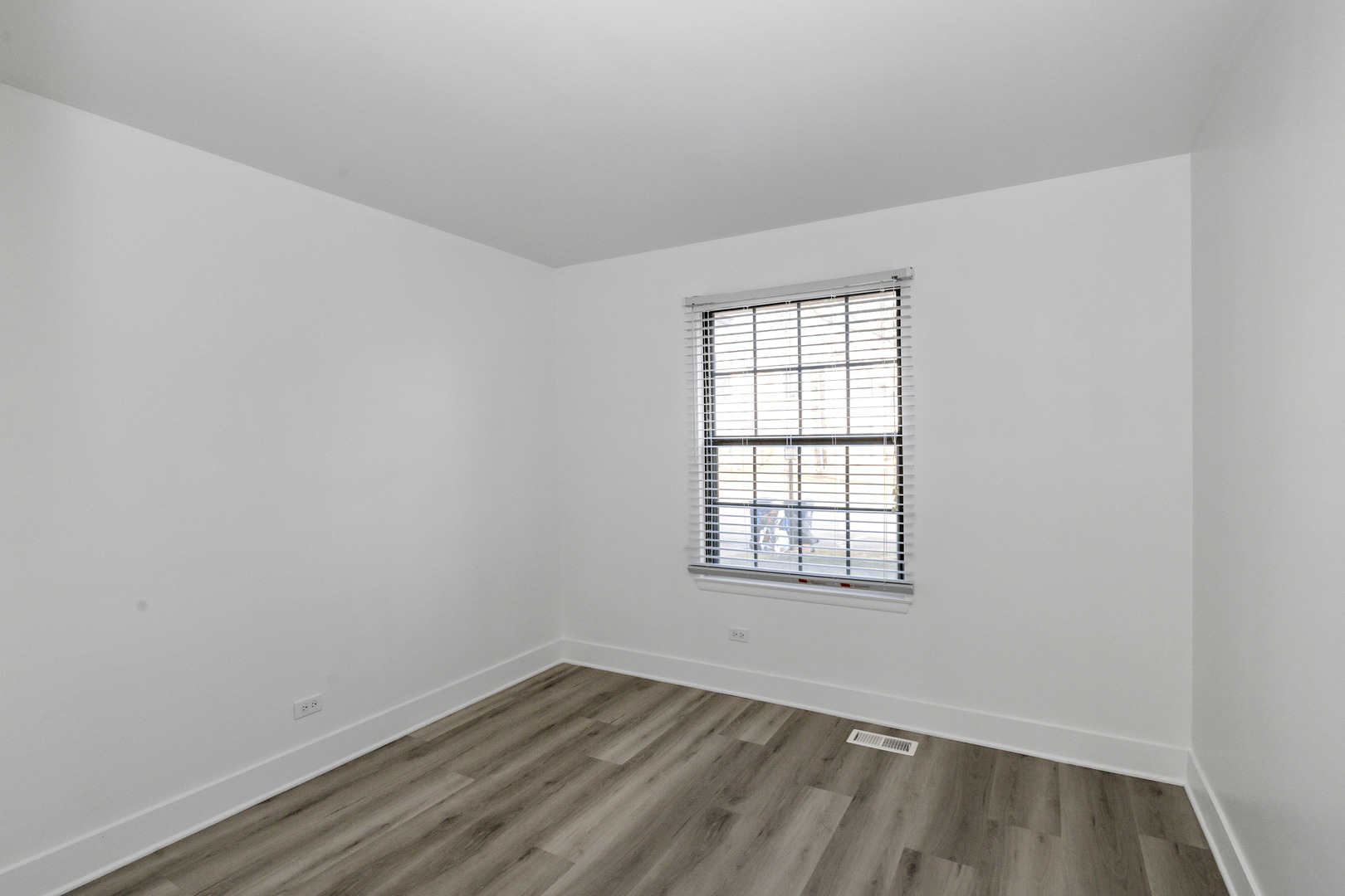 1325 Williamsburg Drive #C1, Schaumburg, IL 60193