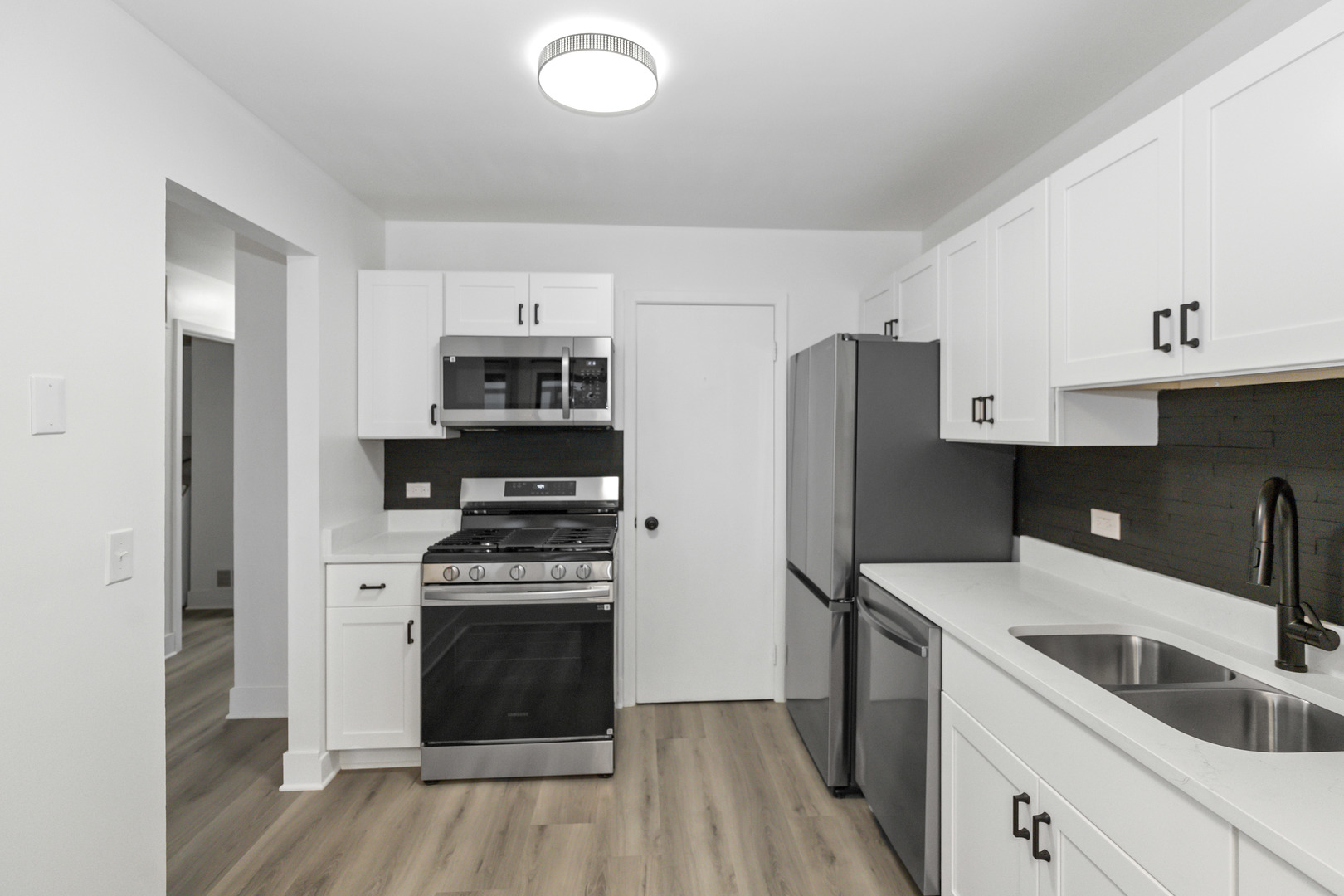 1325 Williamsburg Drive #C1, Schaumburg, IL 60193