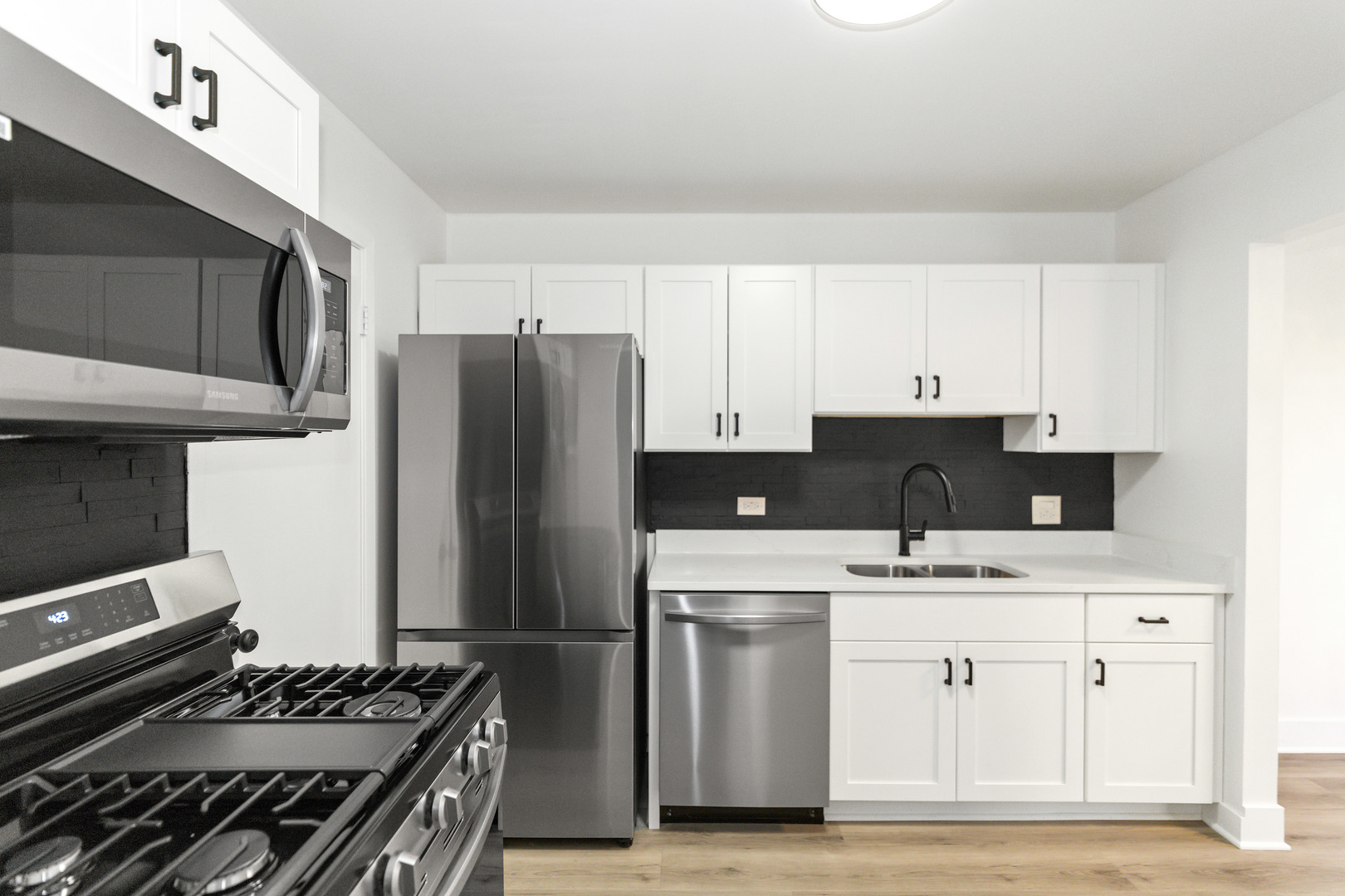 1325 Williamsburg Drive #C1, Schaumburg, IL 60193