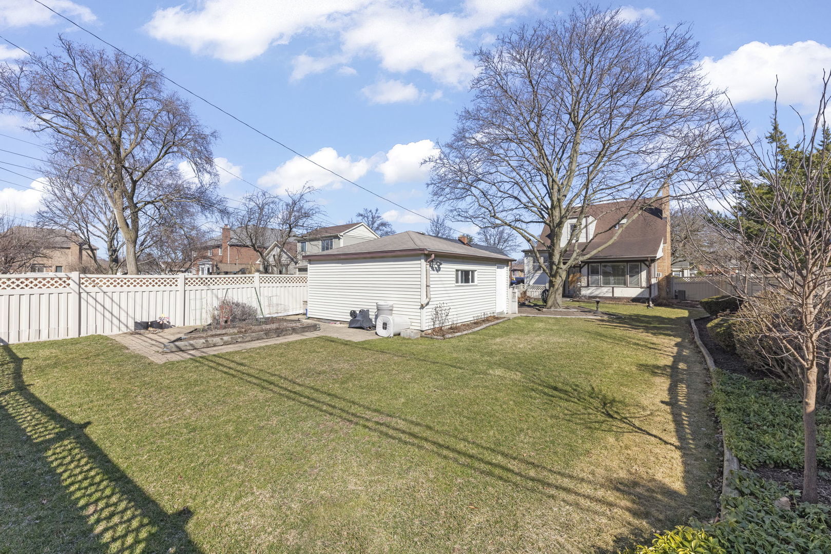 370 N Oak Street, Elmhurst, IL 60126