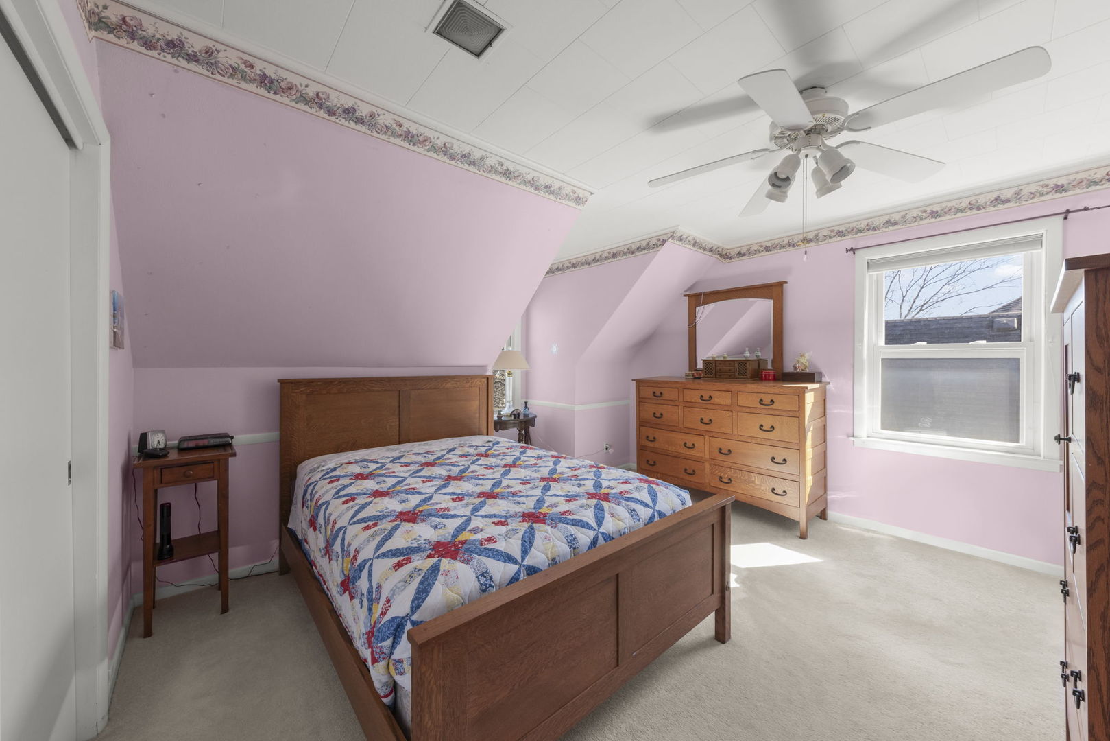 370 N Oak Street, Elmhurst, IL 60126