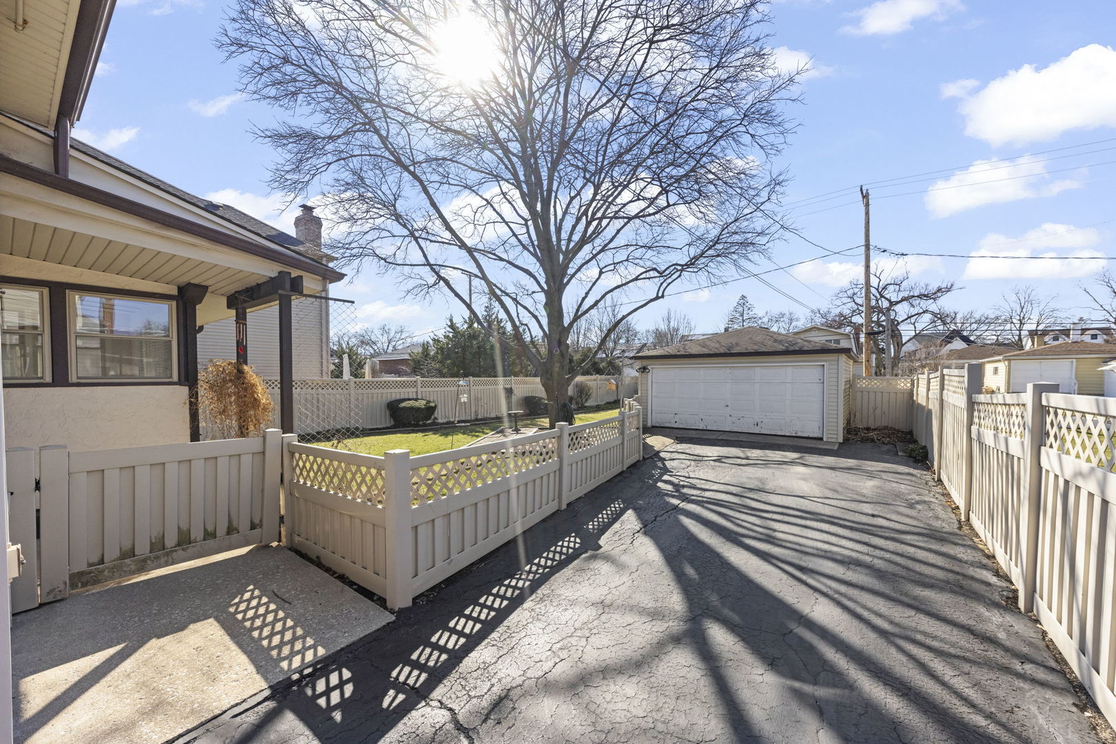 370 N Oak Street, Elmhurst, IL 60126