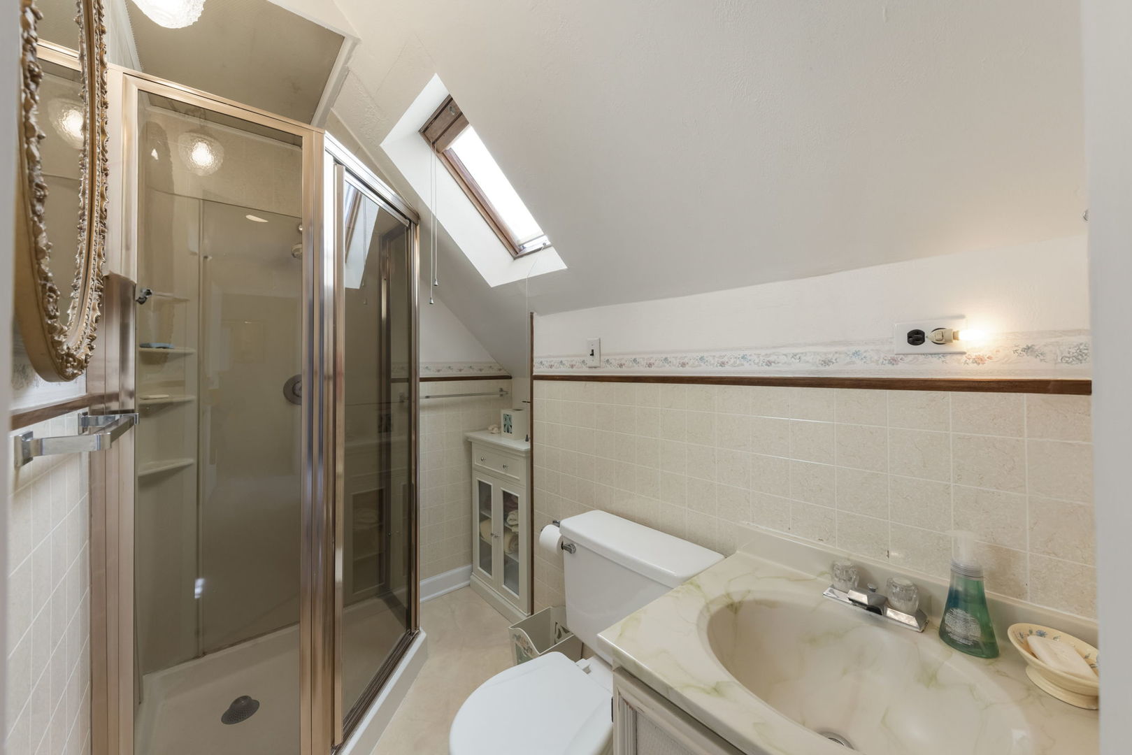 370 N Oak Street, Elmhurst, IL 60126