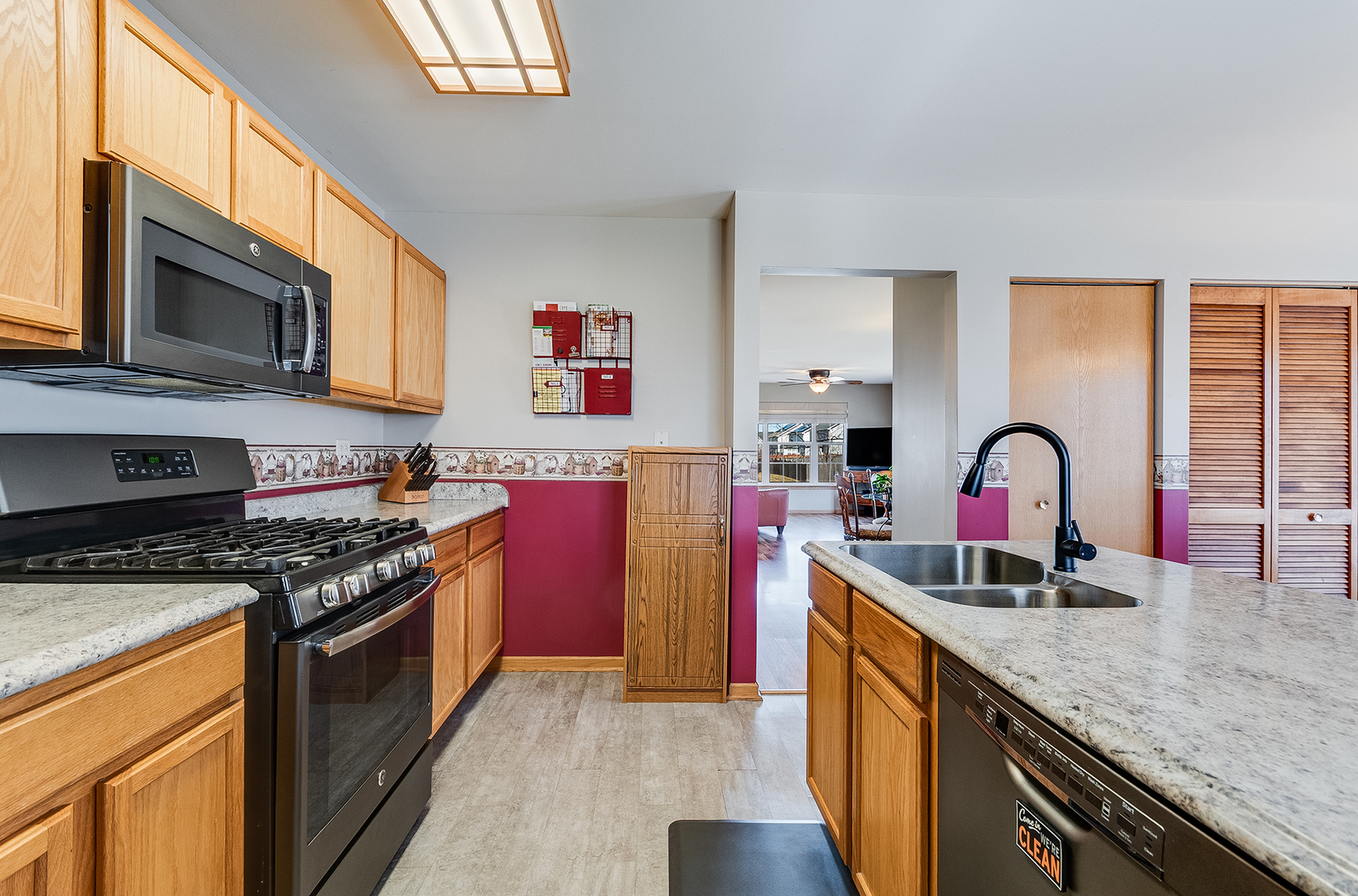 546 Meadow Lily Drive, Joliet, IL 60431