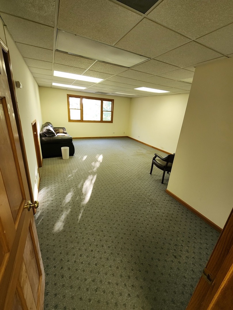 2308 N Ringwood Road, McHenry, IL 60050