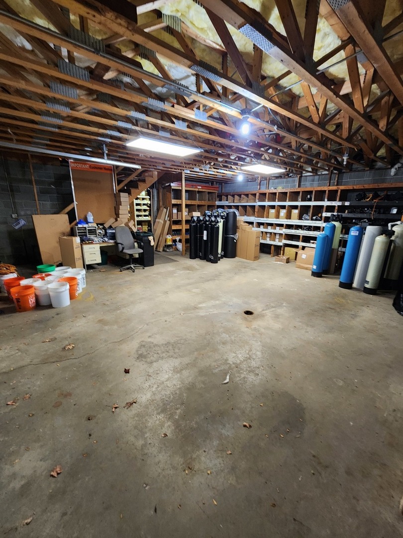 2308 N Ringwood Road, McHenry, IL 60050