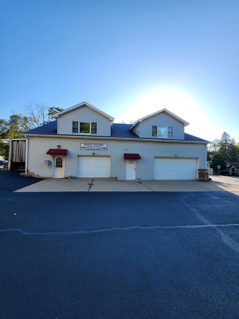 2308 N Ringwood Road, McHenry, IL 60050