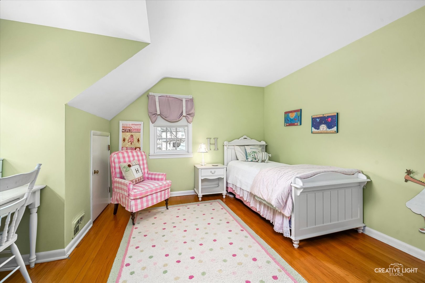 145 East Road, Glen Ellyn, IL 60137