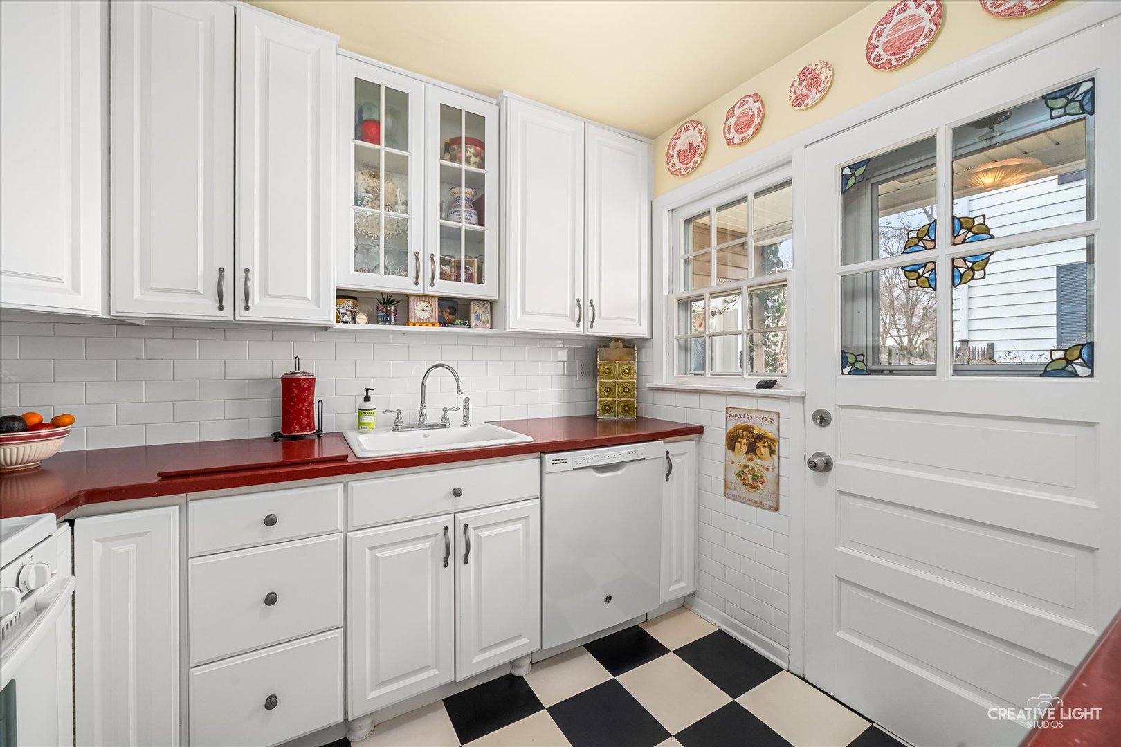 145 East Road, Glen Ellyn, IL 60137