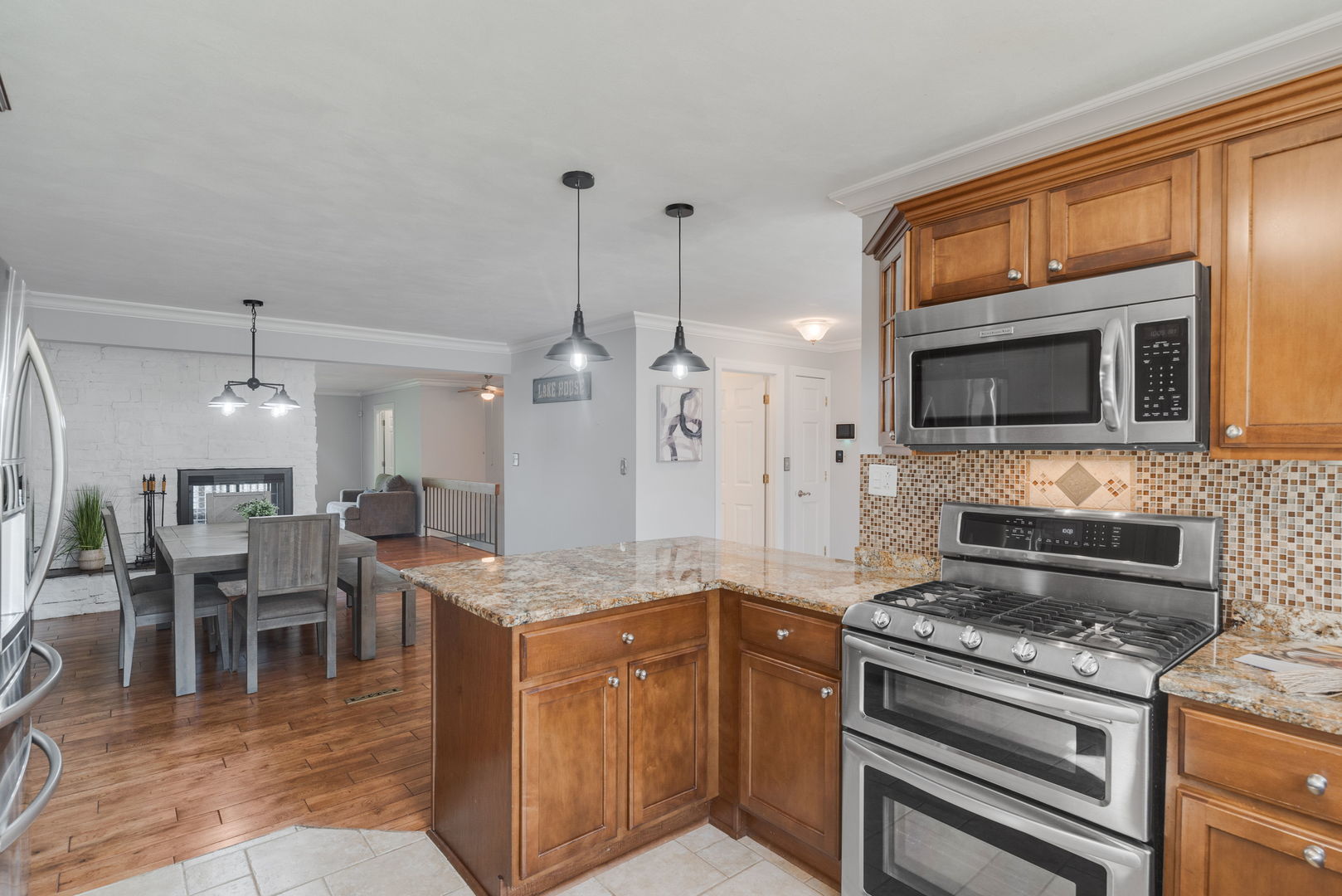 188 Oakwood Drive, Antioch, IL 60002