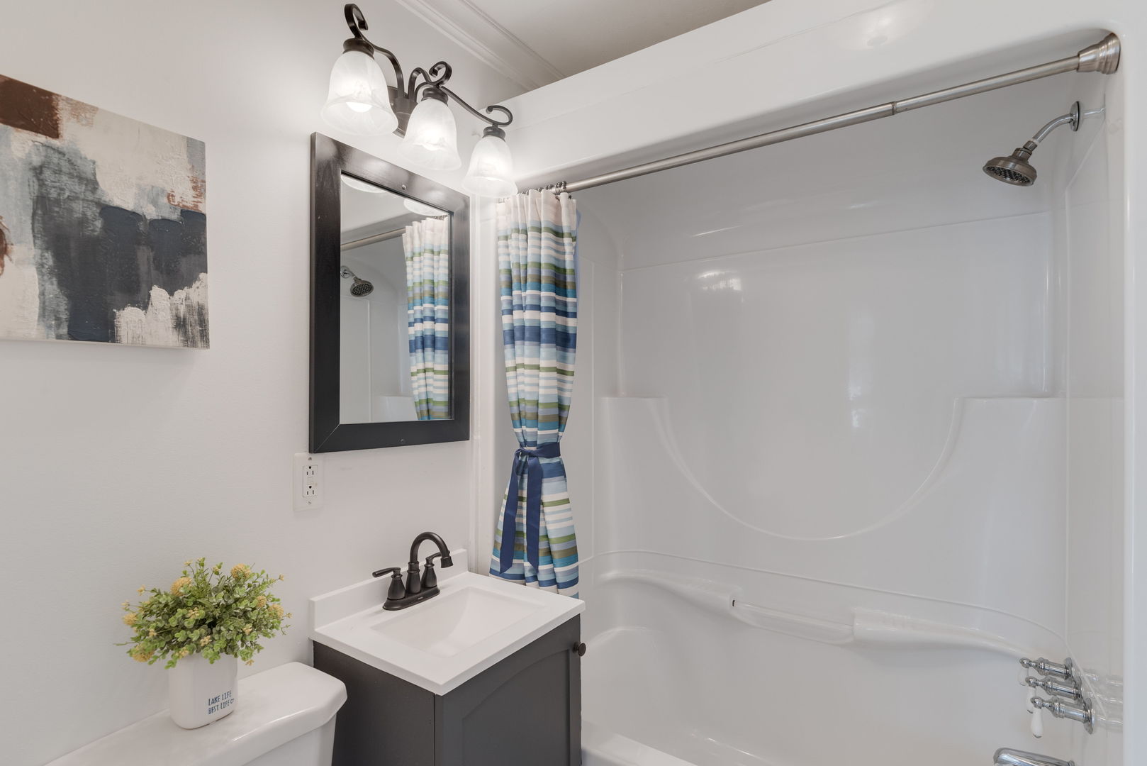 188 Oakwood Drive, Antioch, IL 60002