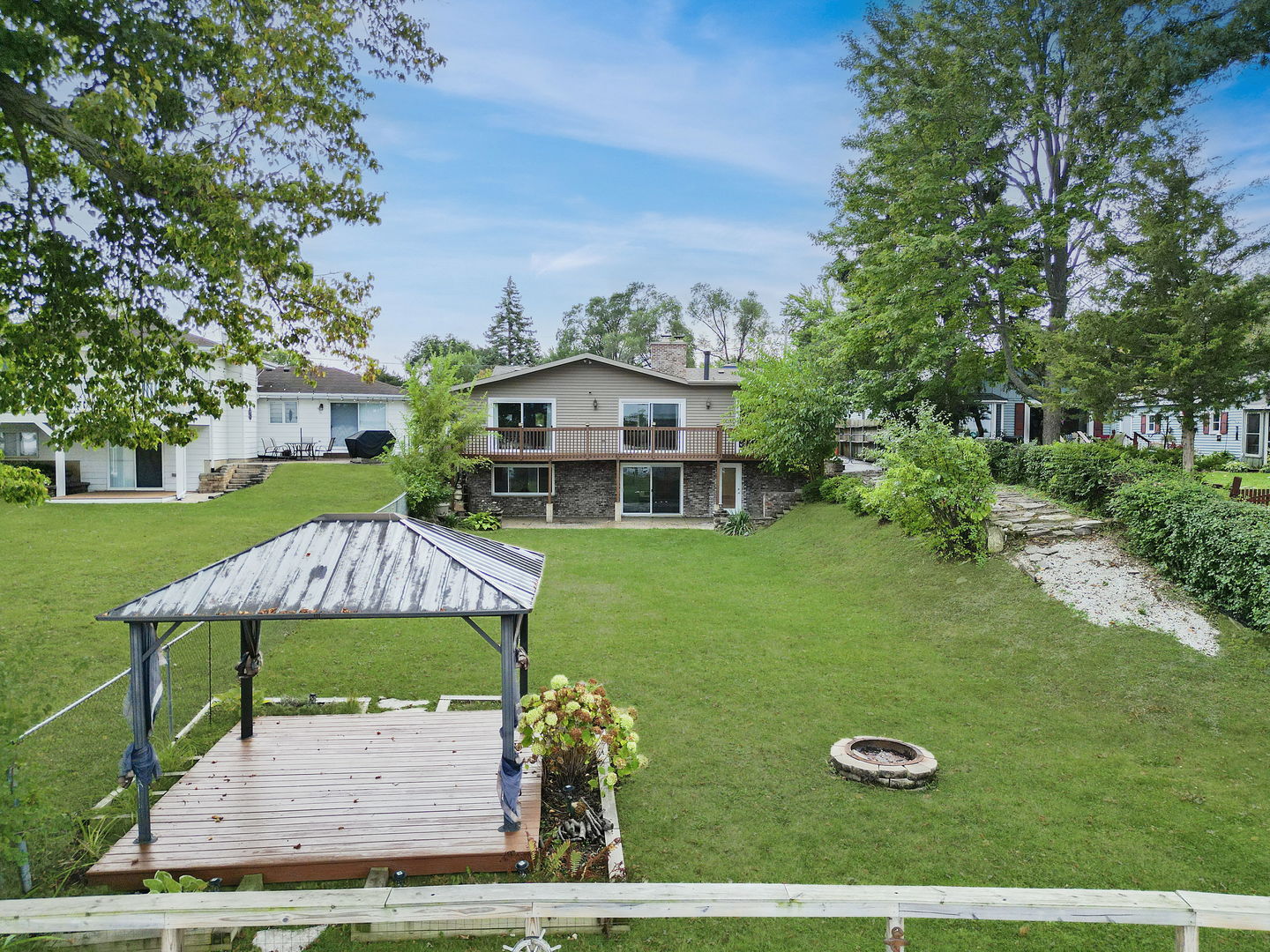 188 Oakwood Drive, Antioch, IL 60002