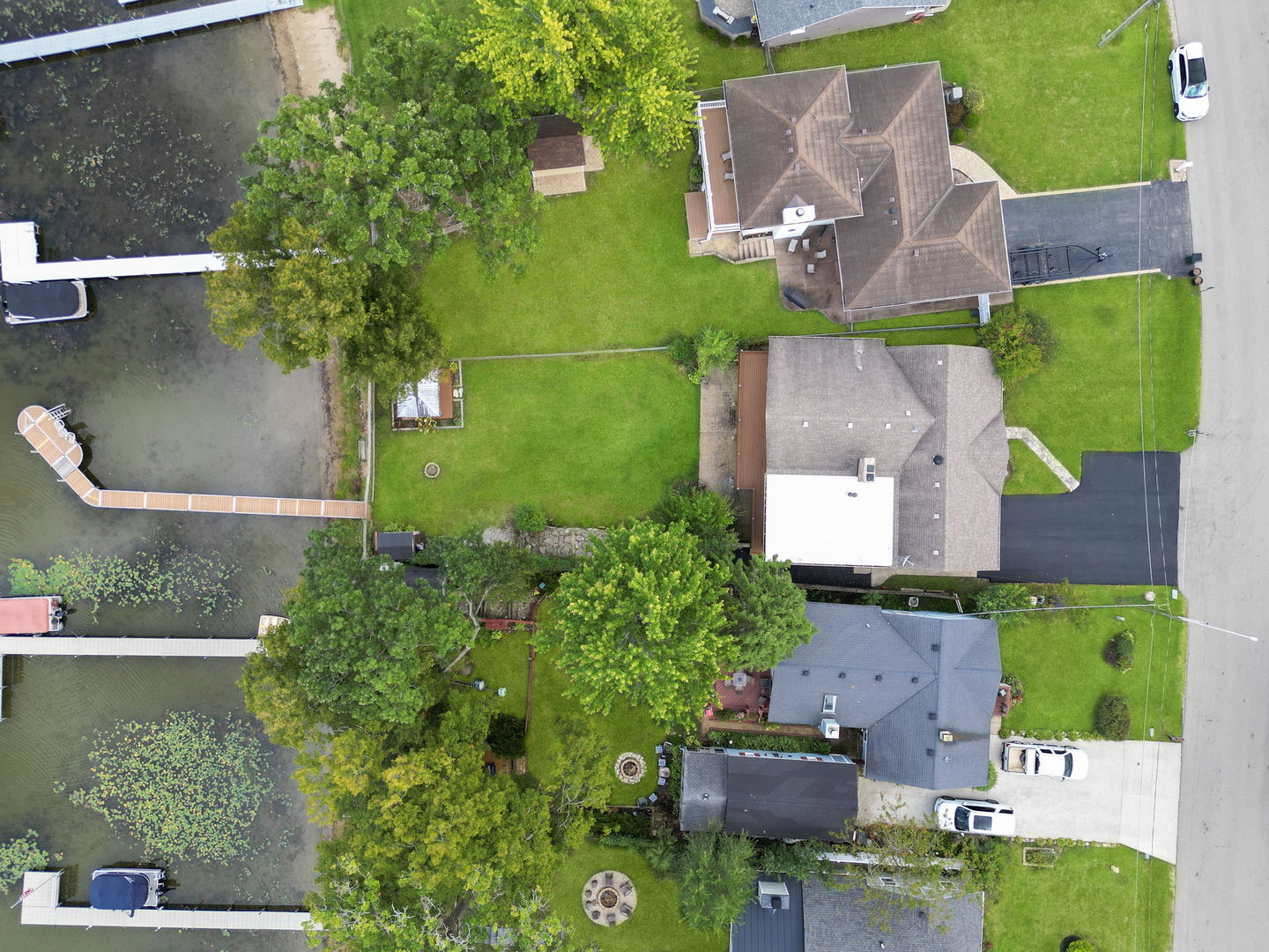 188 Oakwood Drive, Antioch, IL 60002