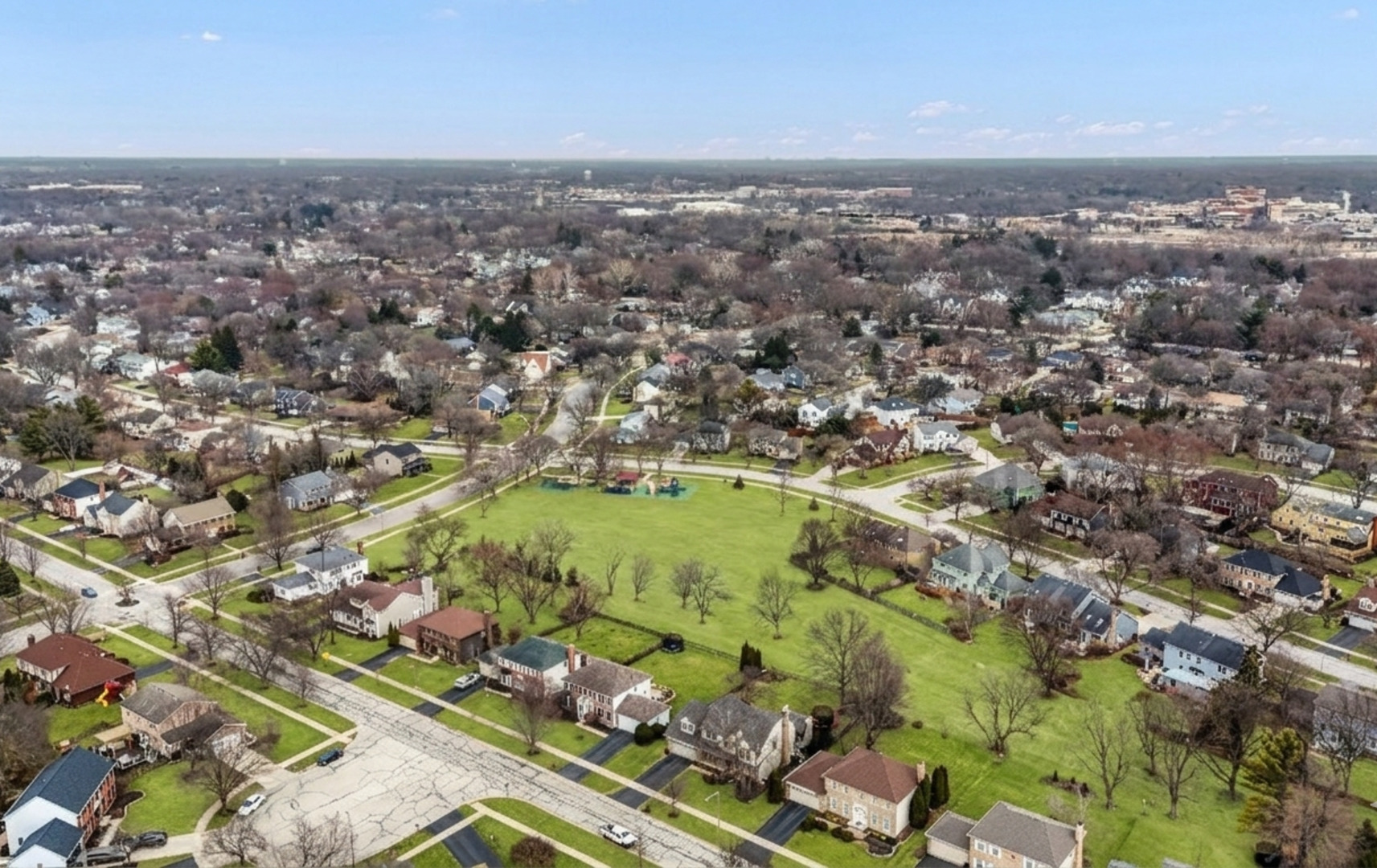 816 S River Road, Naperville, IL 60540