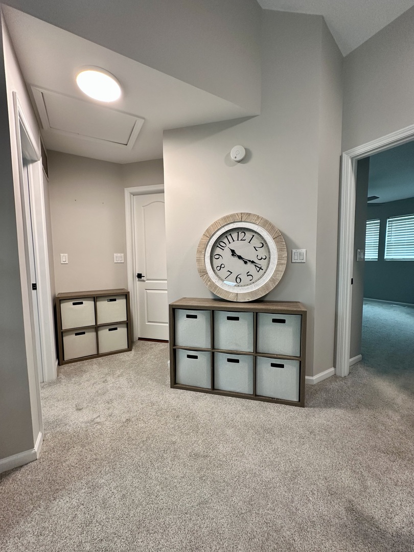 418 Waterford Court, Carol Stream, IL 60188