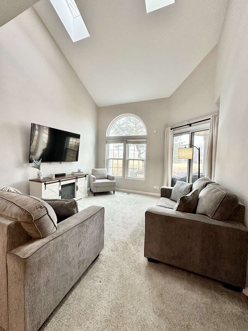 418 Waterford Court, Carol Stream, IL 60188