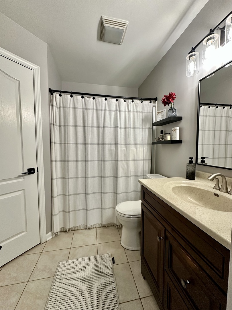 418 Waterford Court, Carol Stream, IL 60188