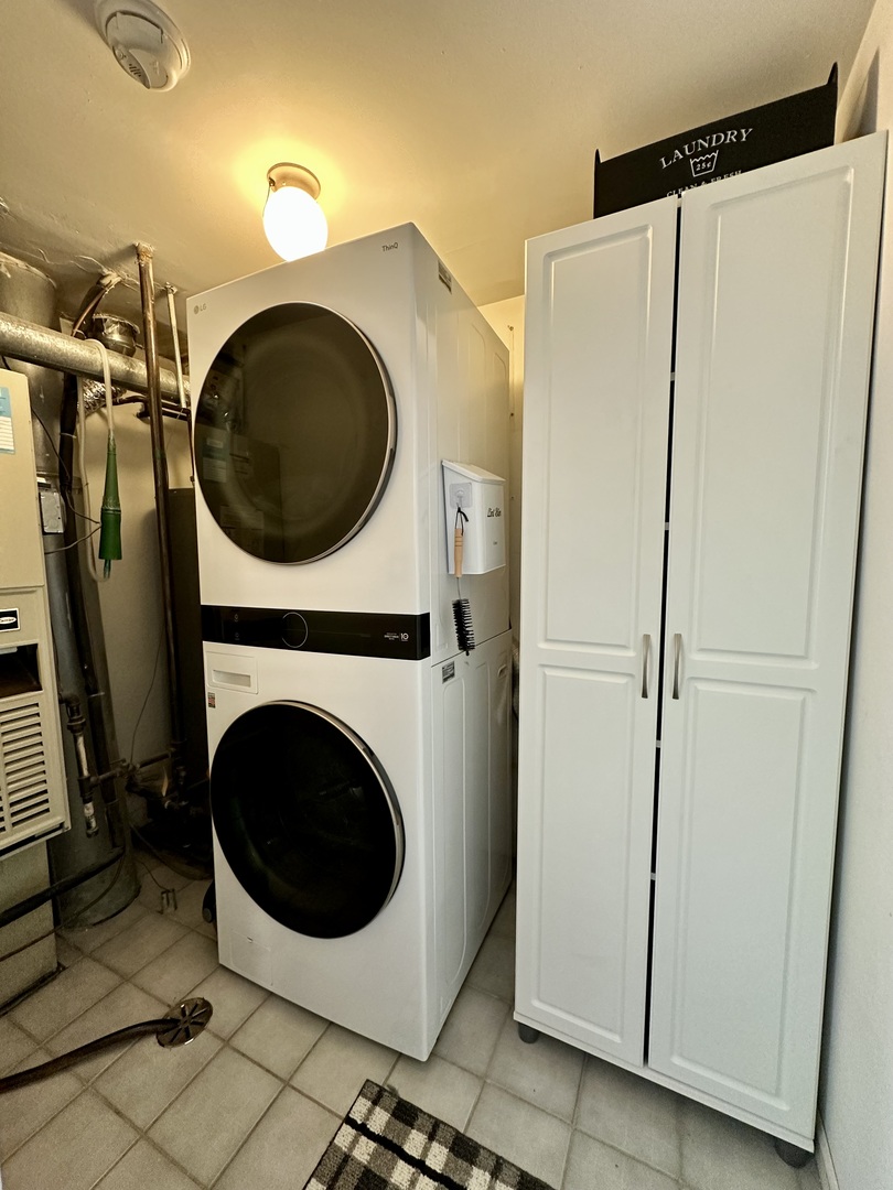 418 Waterford Court, Carol Stream, IL 60188