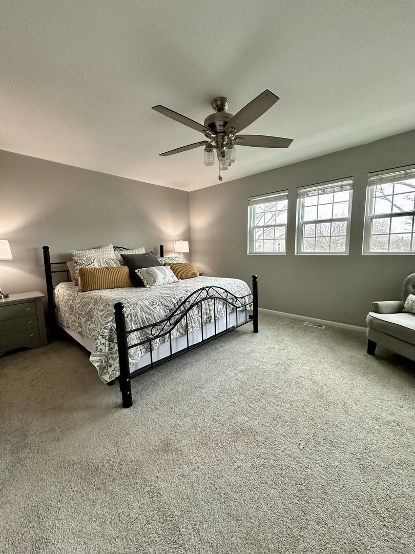 418 Waterford Court, Carol Stream, IL 60188