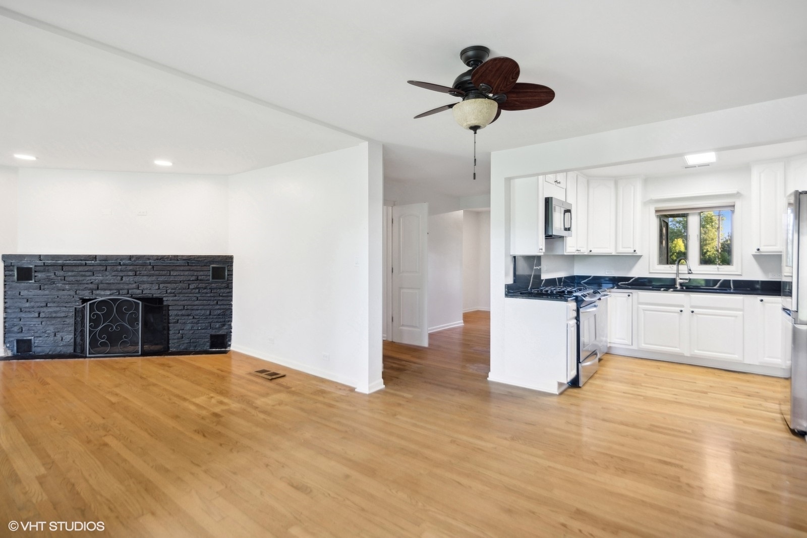 2897 87th Street, Darien, IL 60561