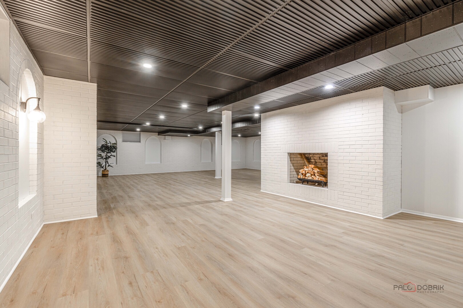 1967 Red Fox Lane, Green Oaks, IL 60048